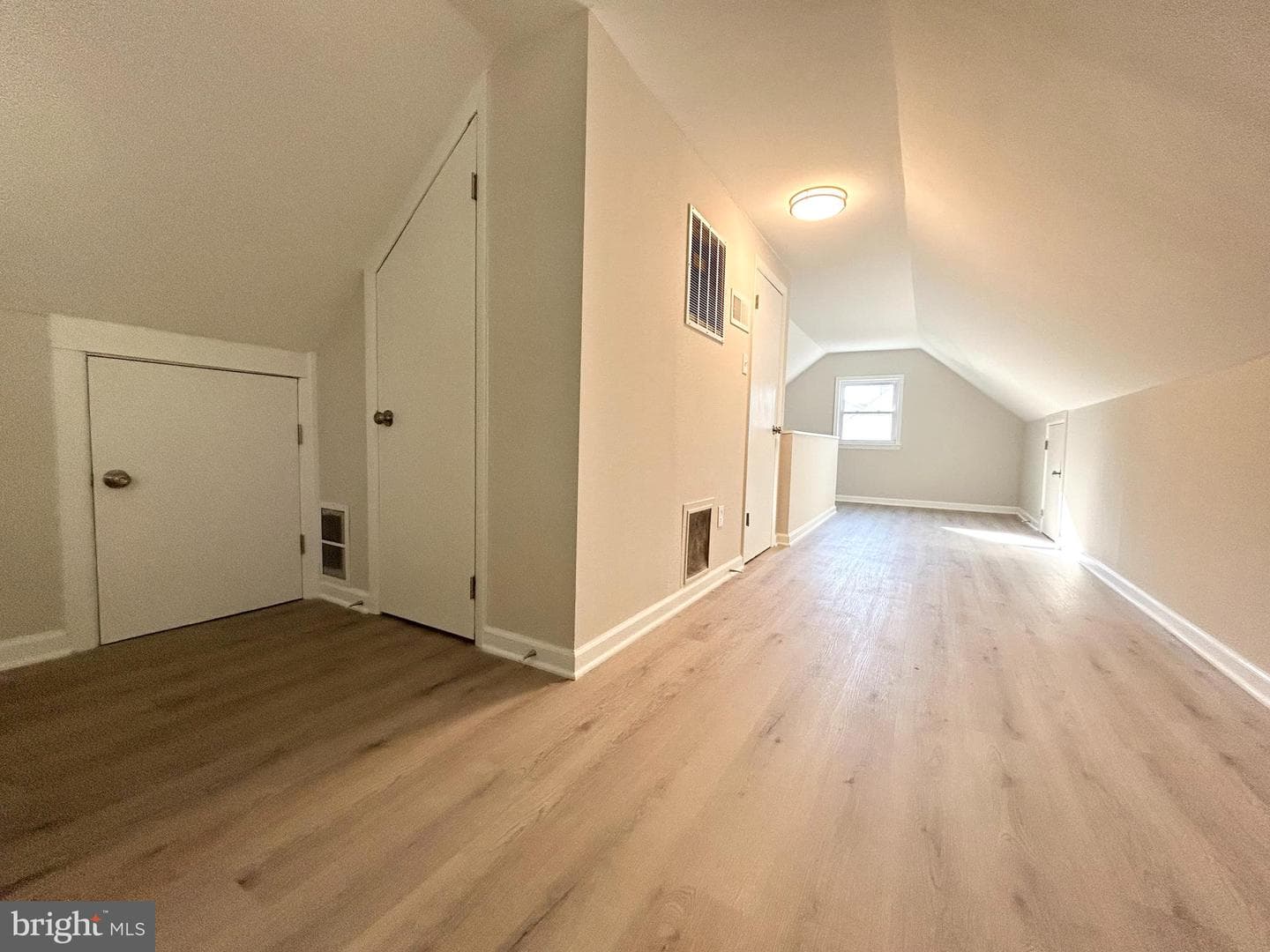 108 Sheldon Street photo 19