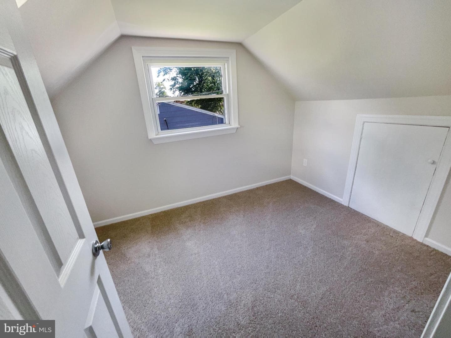 124 Walden Street photo 11