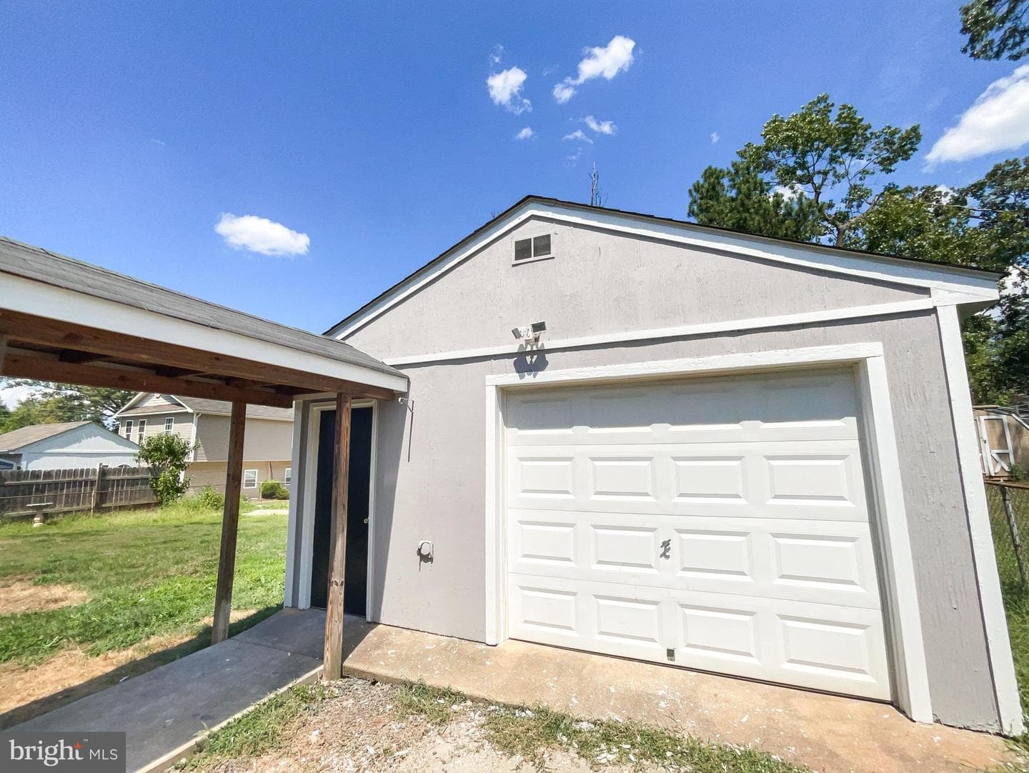 124 Walden Street photo 12