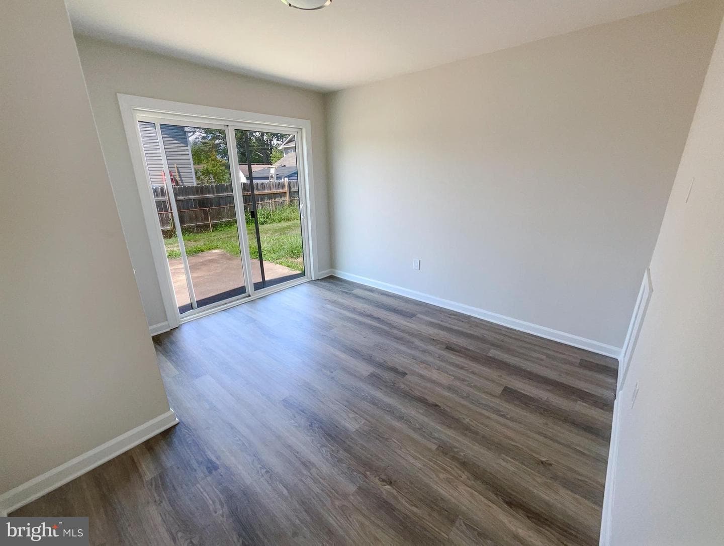 124 Walden Street photo 4