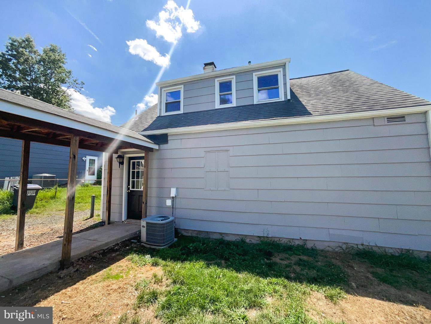 124 Walden Street photo 5
