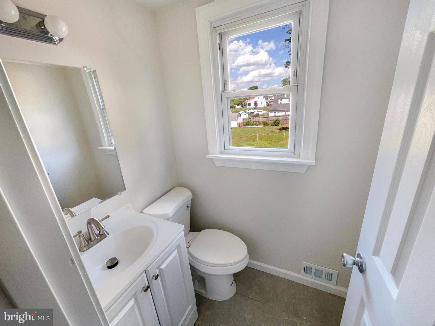 124 Walden Street photo 6