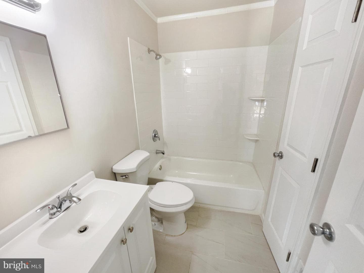 124 Walden Street photo 9