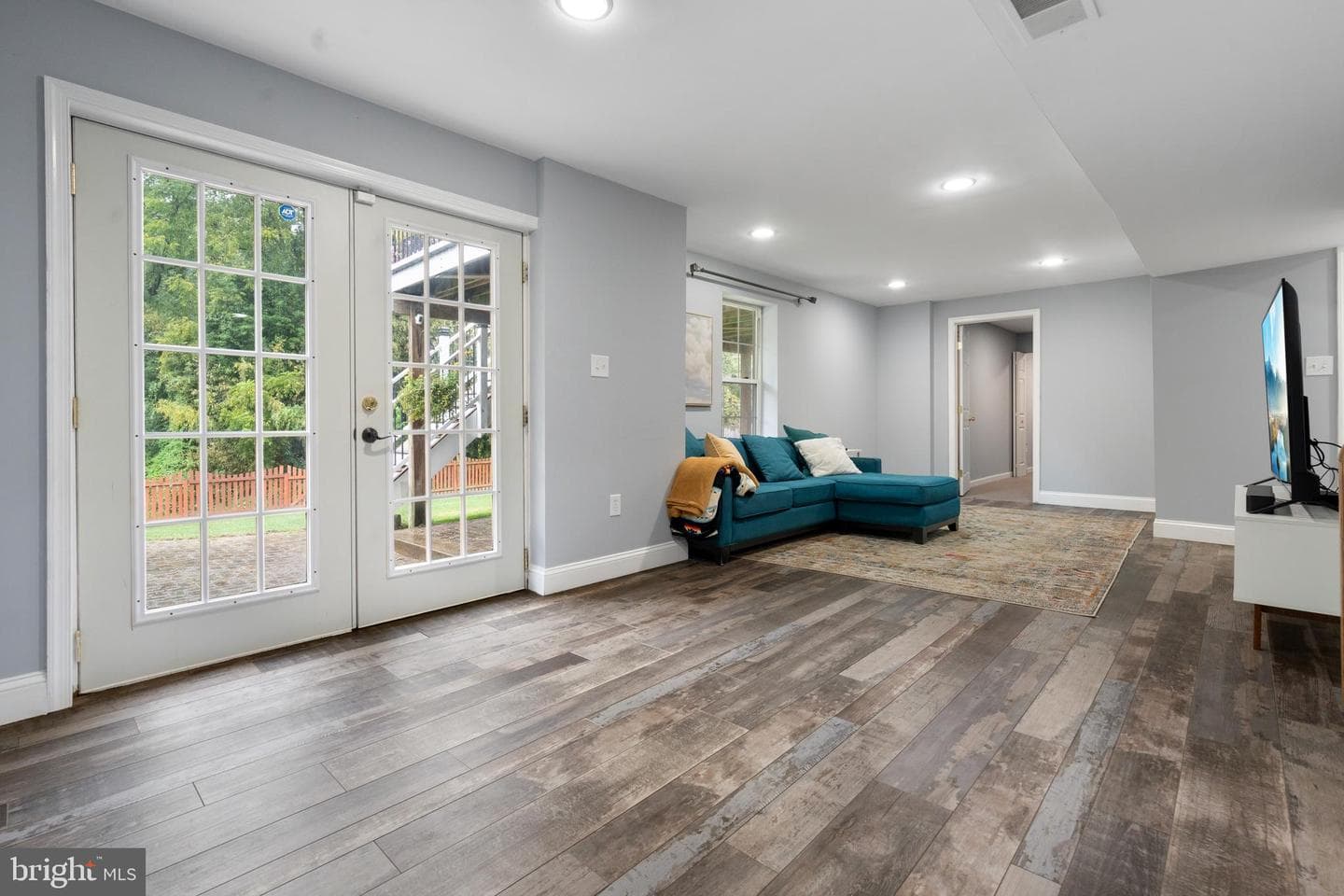 9226 Matthew Drive photo 28