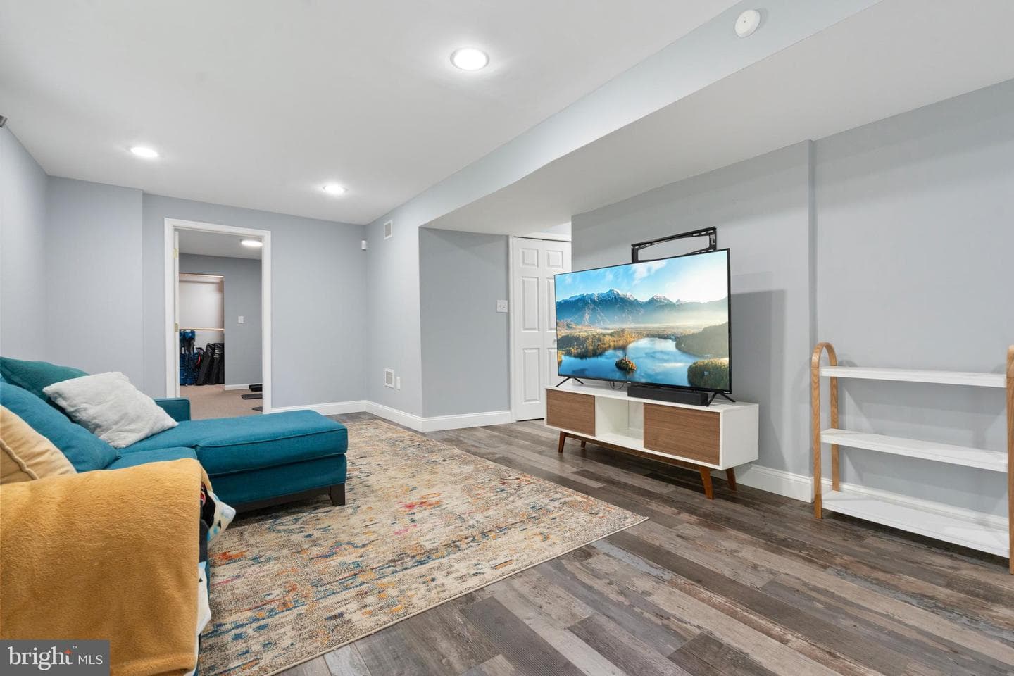 9226 Matthew Drive photo 29
