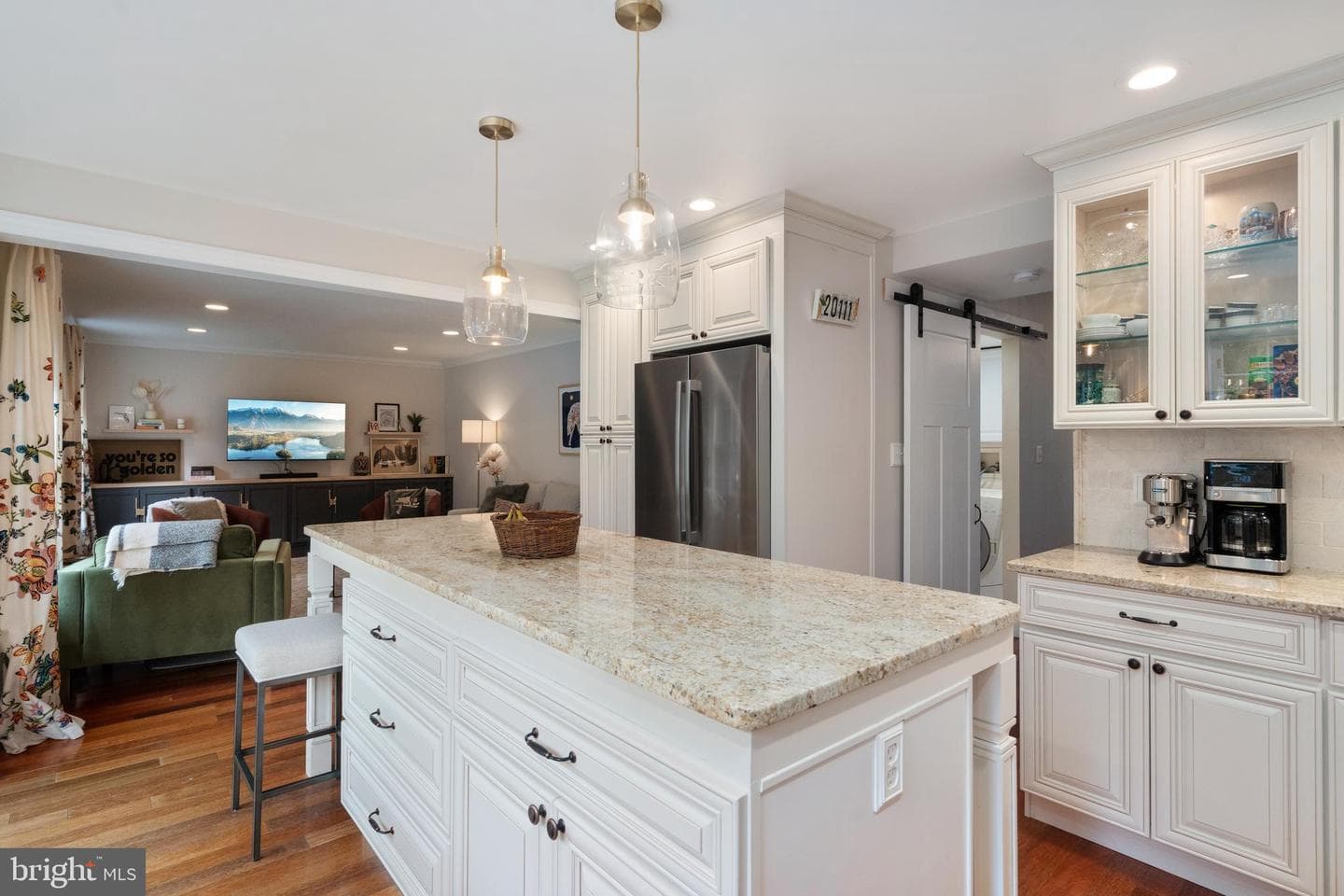 9226 Matthew Drive photo 8