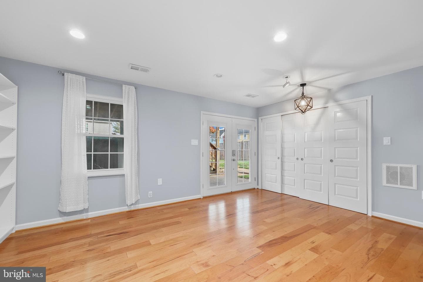 8646 Cartwright Court photo 28