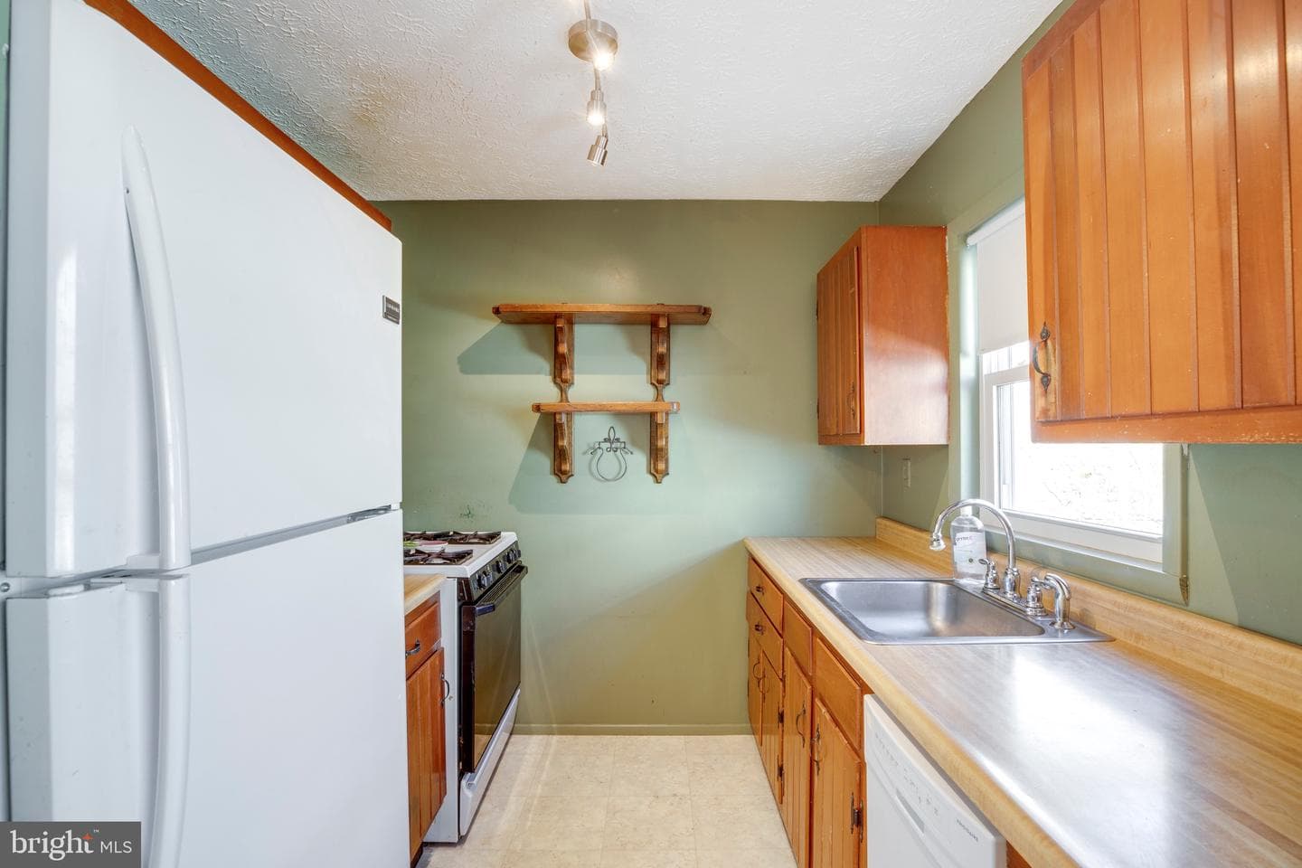 346 Manassas Drive photo 18