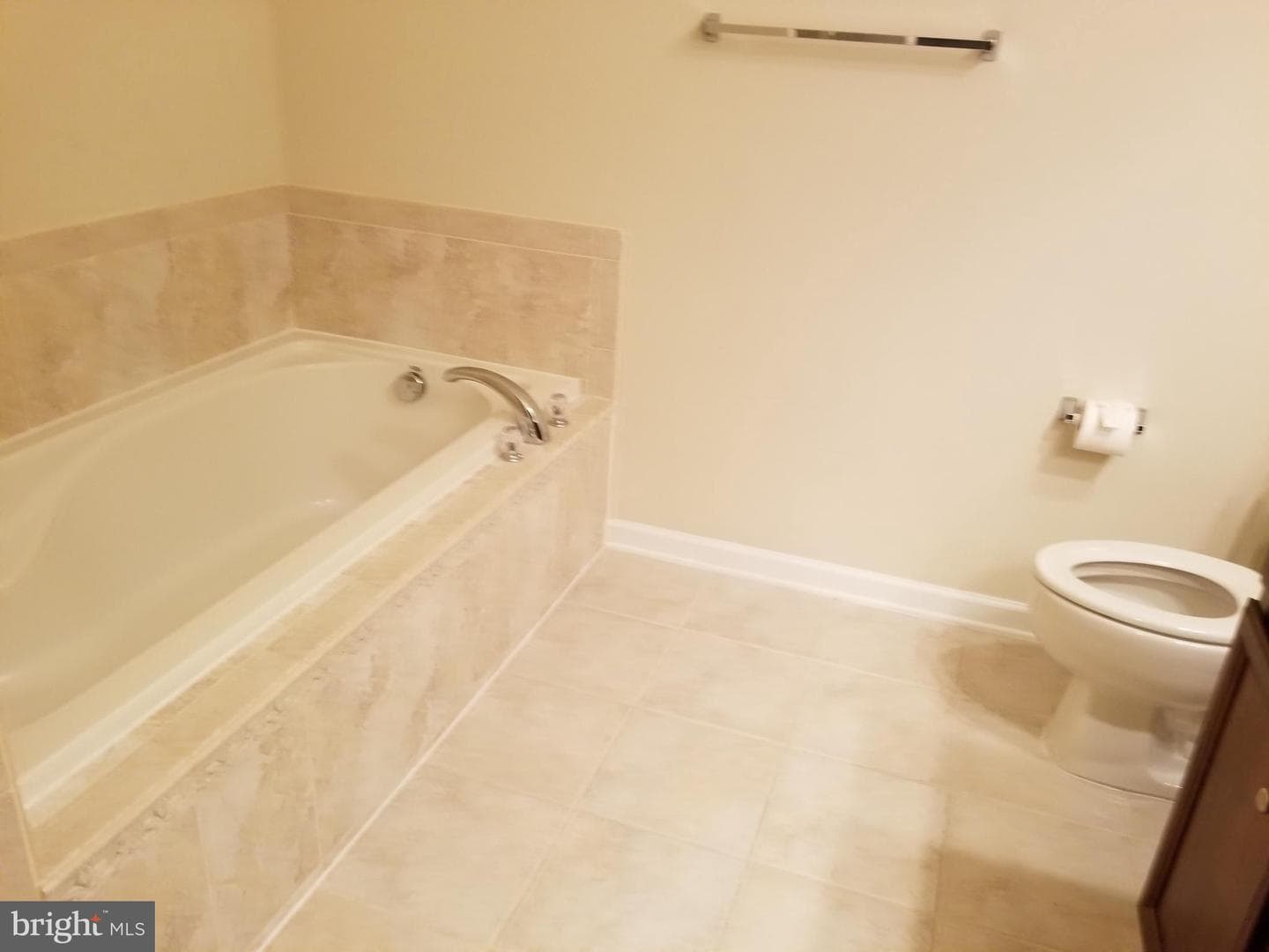 9722 Holmes Place #unit 306 photo 8