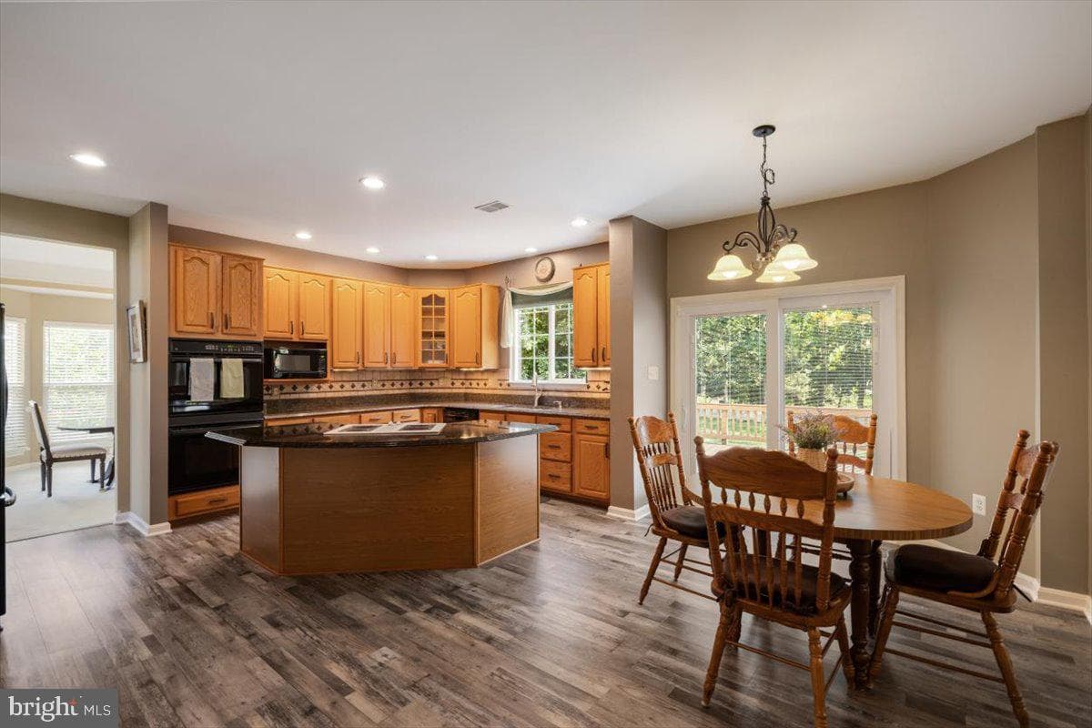 9308 Eagle Court photo 7