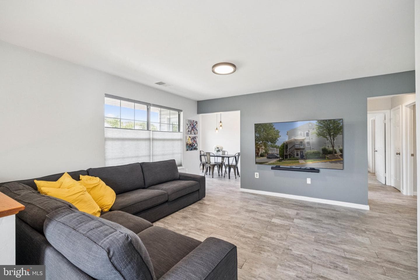 317 Moseby Court #b photo 2