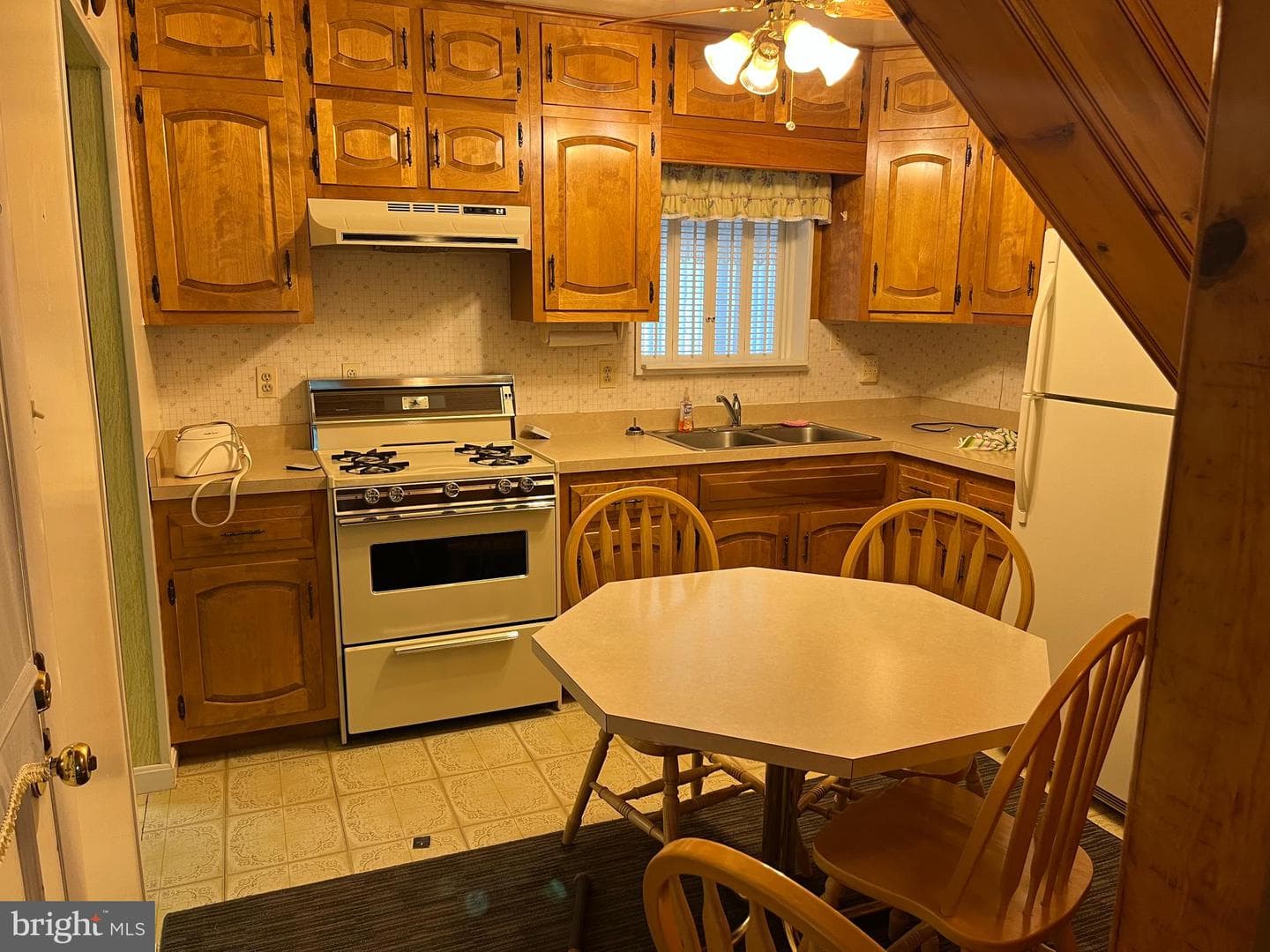 107 Forrest Street photo 6