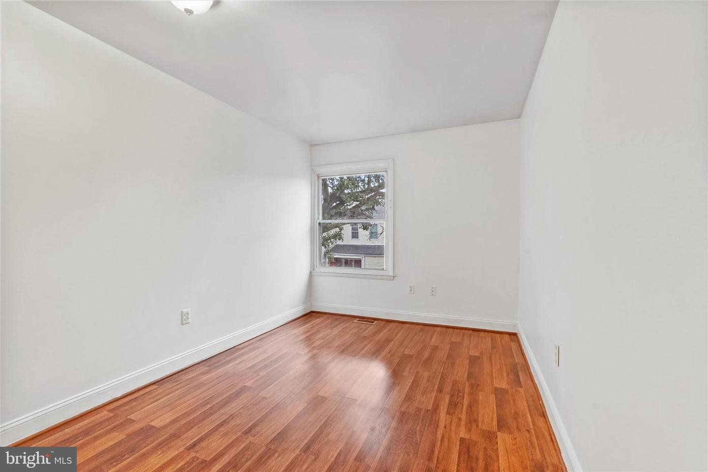 8385 White Pine Drive photo 14