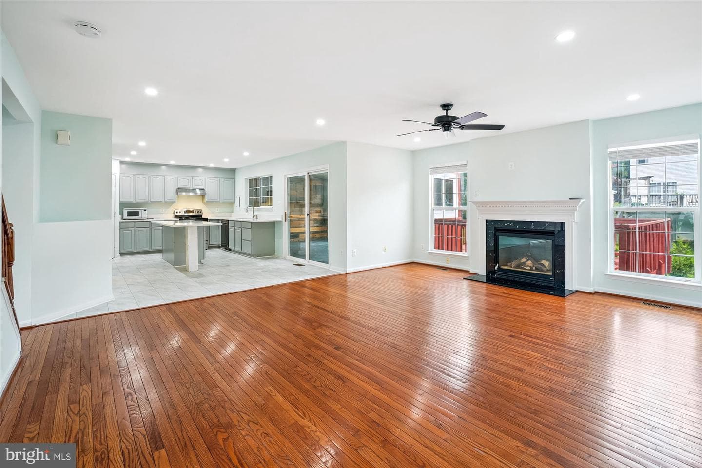 9183 Matthew Drive photo 11