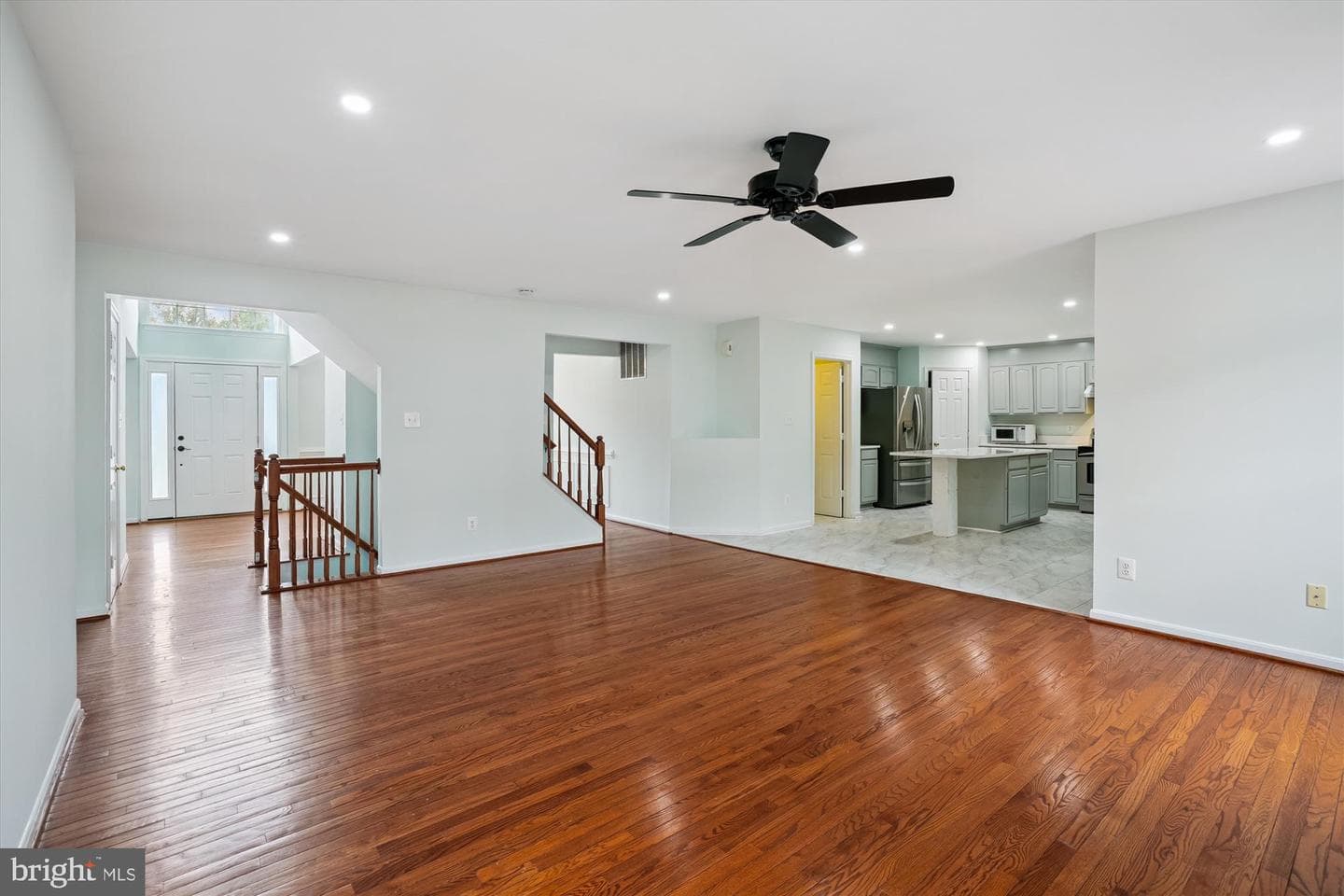 9183 Matthew Drive photo 8