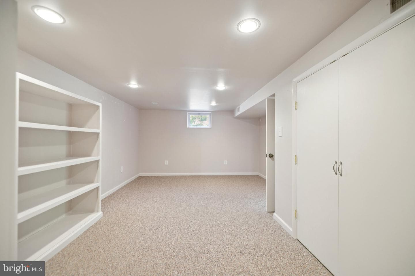 181 Cabbel Drive photo 26