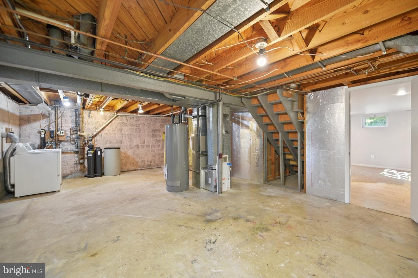 181 Cabbel Drive photo 31