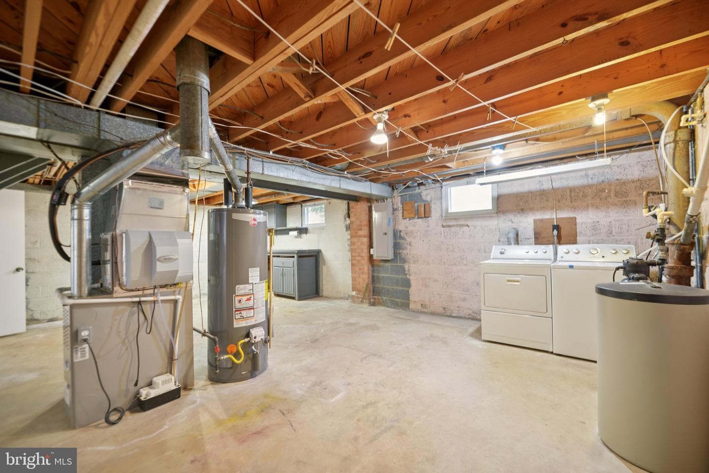 181 Cabbel Drive photo 34