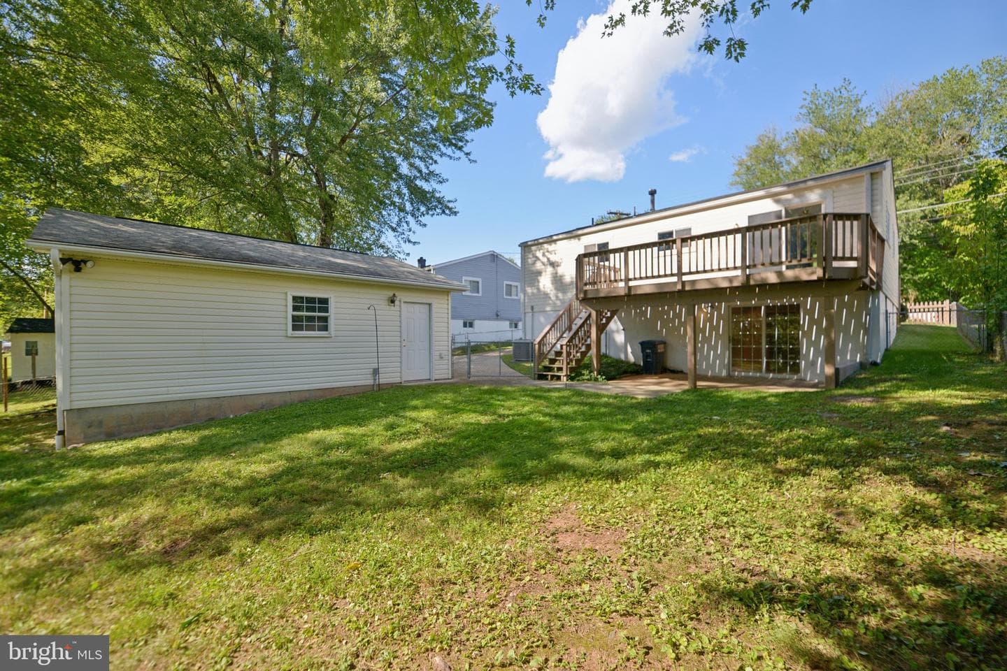 181 Cabbel Drive photo 42