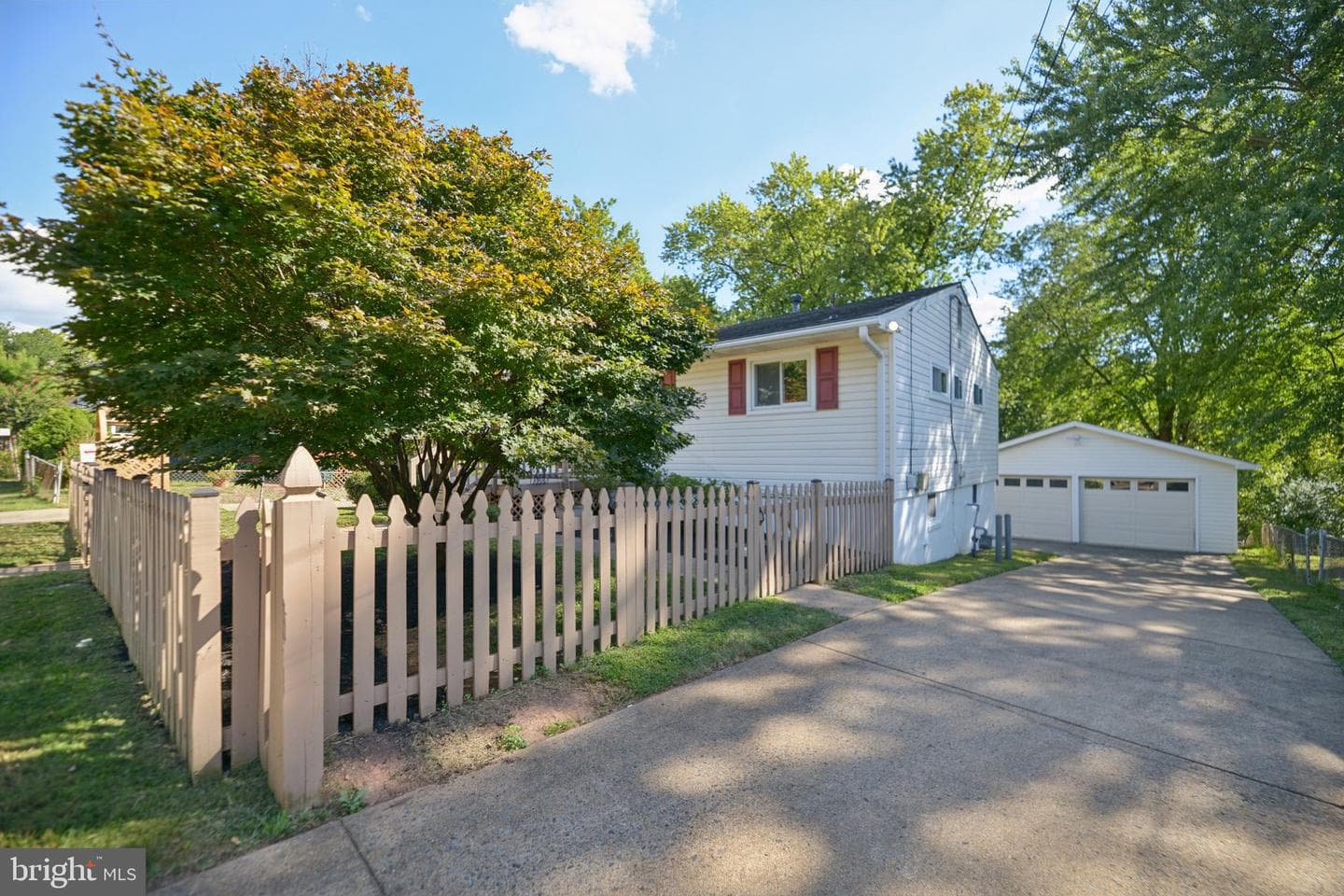 181 Cabbel Drive photo 49