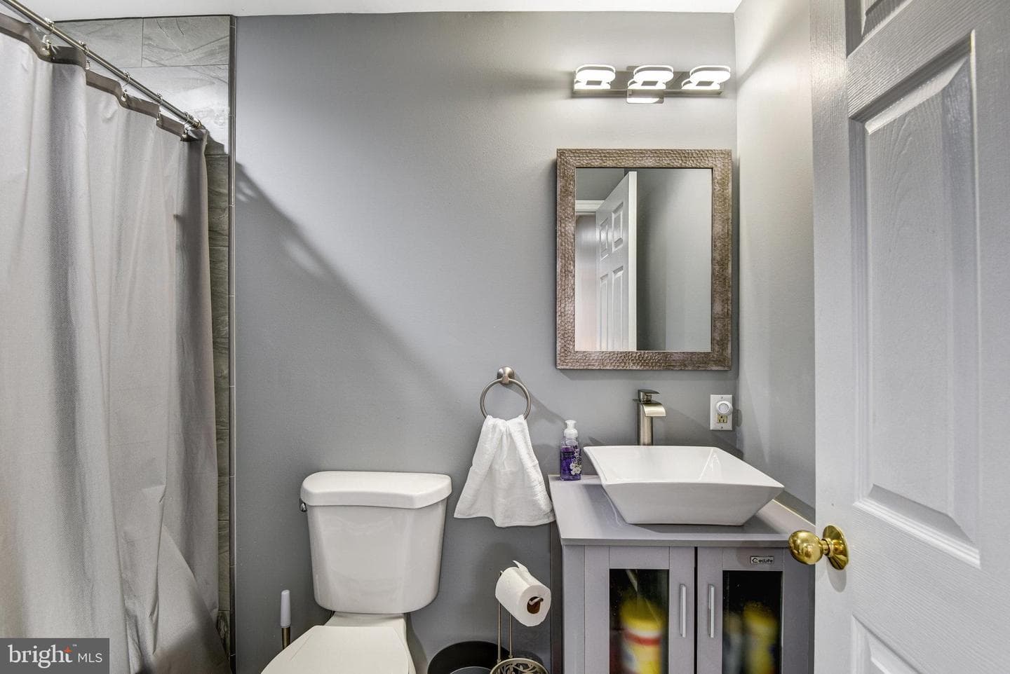 9234 Cynthia Street photo 24
