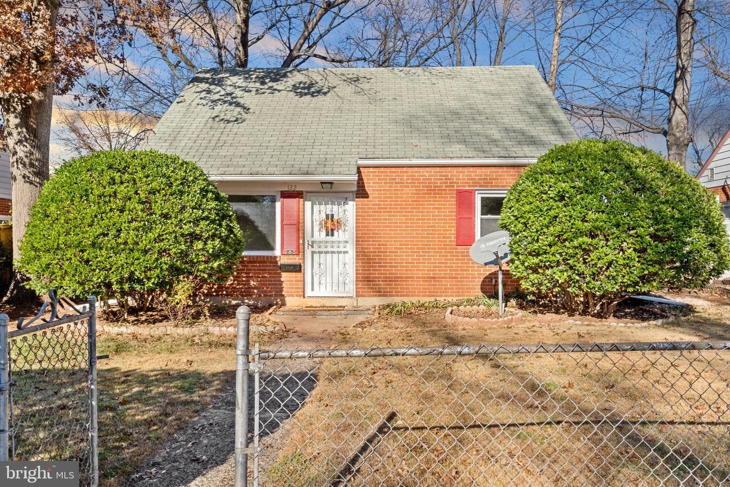 122 Holden Drive photo 1