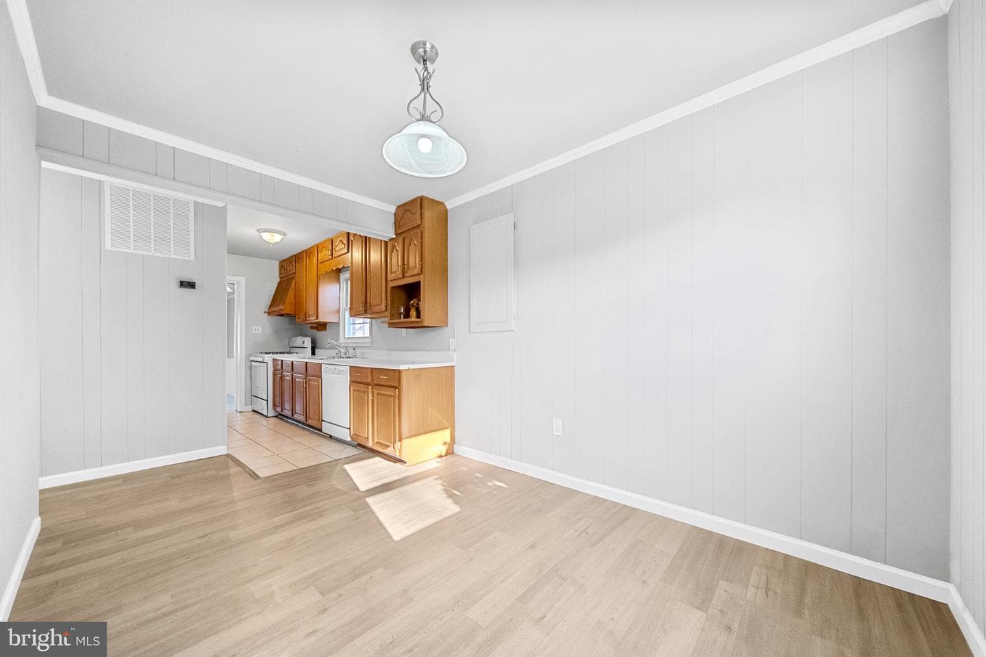 122 Holden Drive photo 11