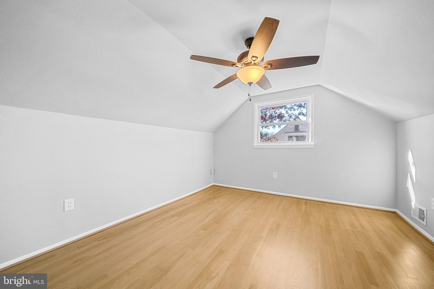 122 Holden Drive photo 20