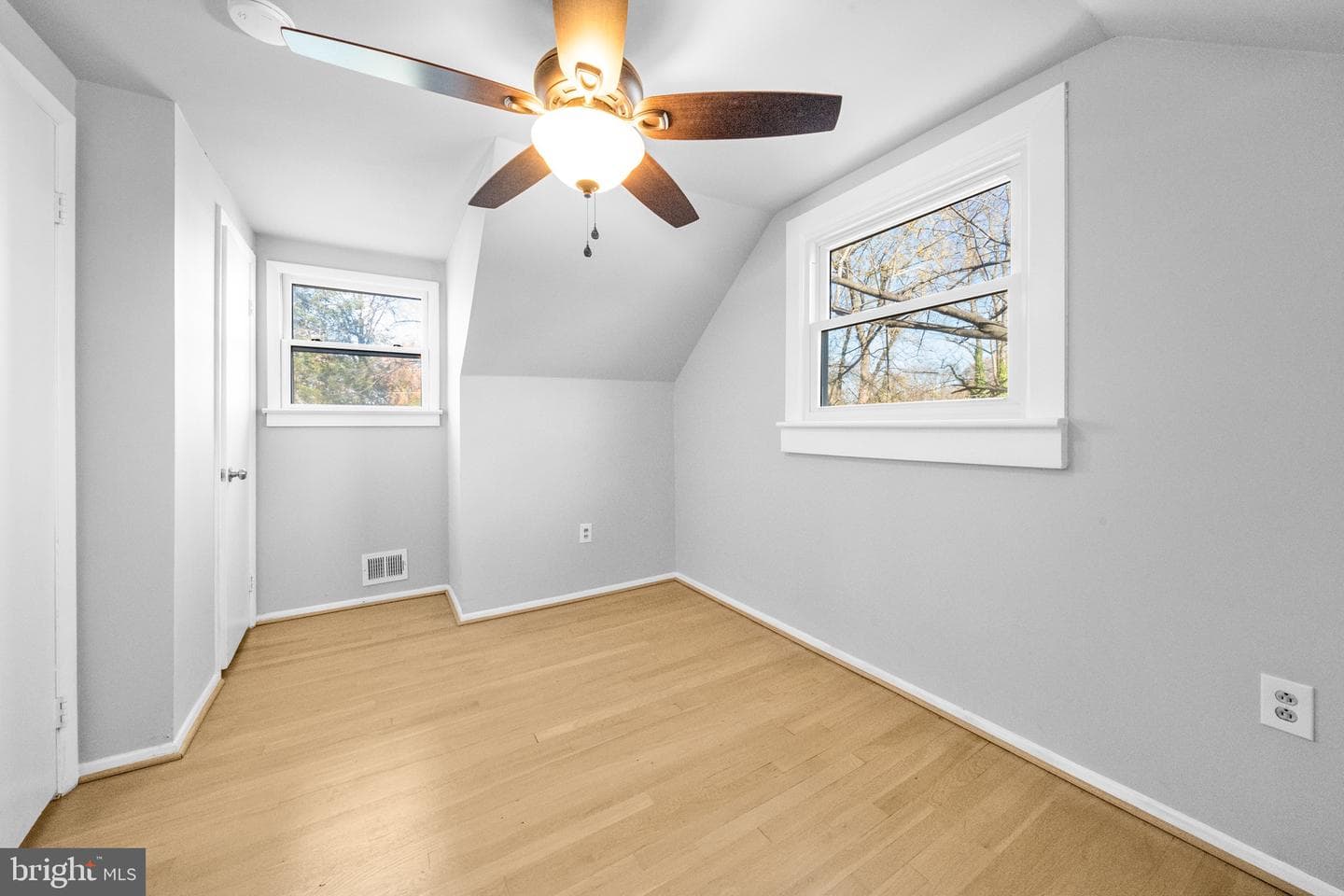 122 Holden Drive photo 21