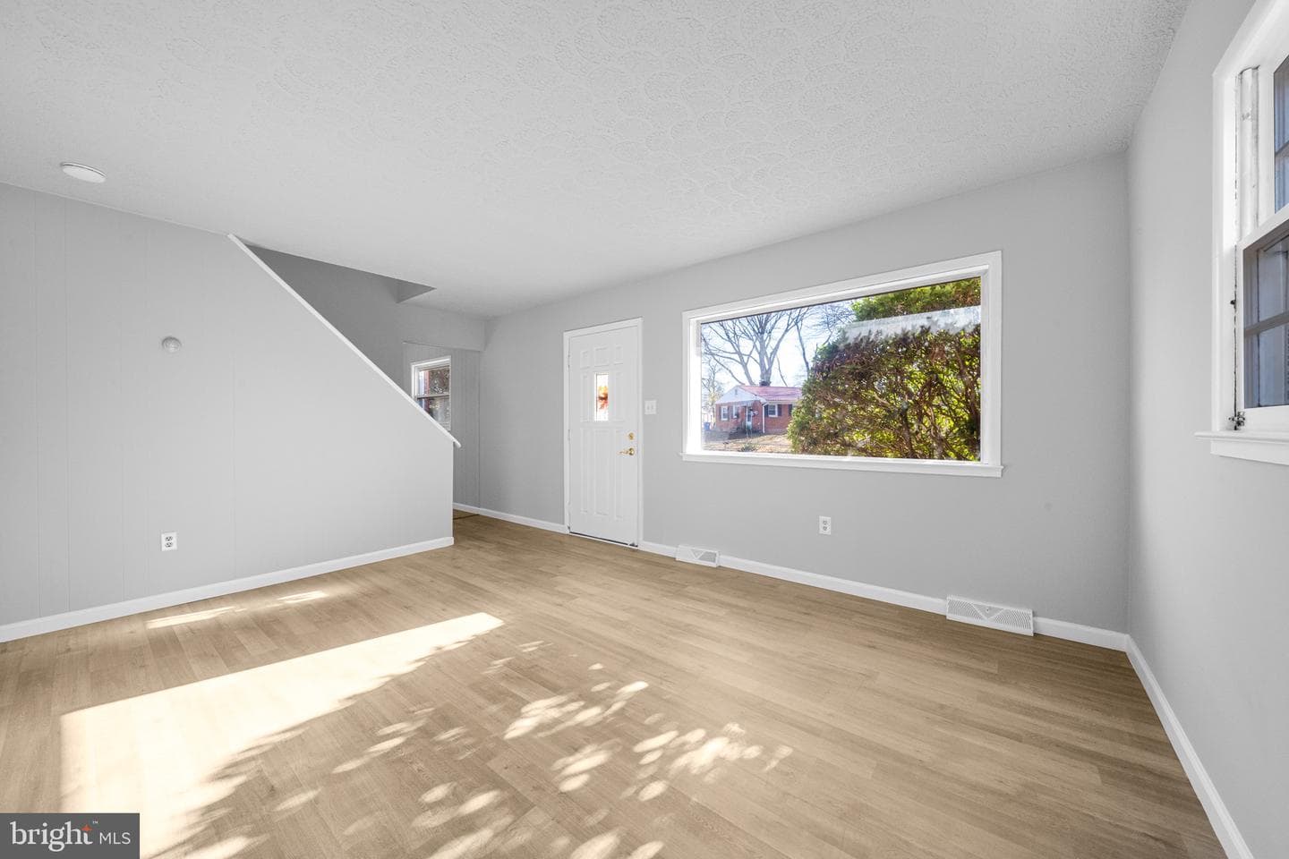 122 Holden Drive photo 8