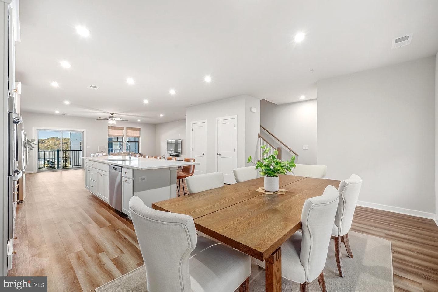 609 Percy Place photo 8