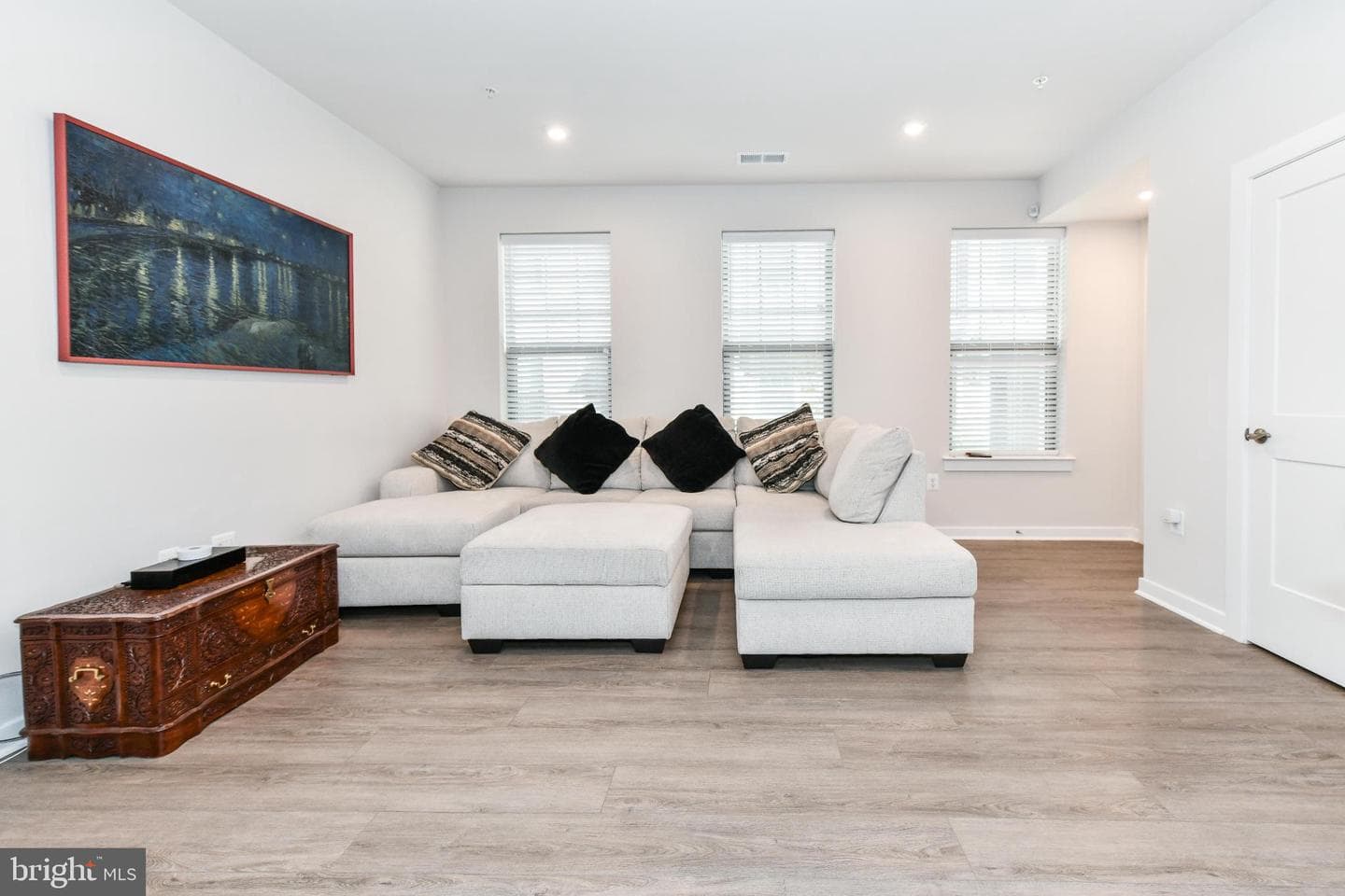 504 Tassita Lane photo 2