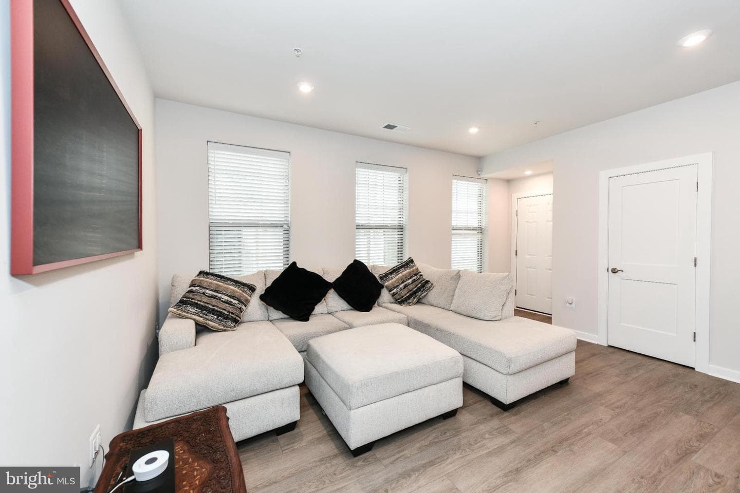 504 Tassita Lane photo 3