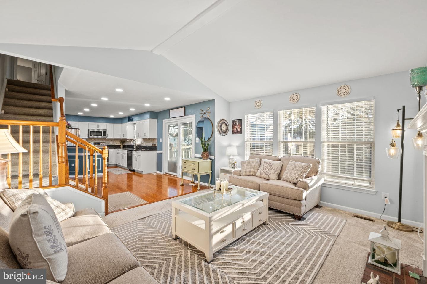 9302 Nancy Street photo 24