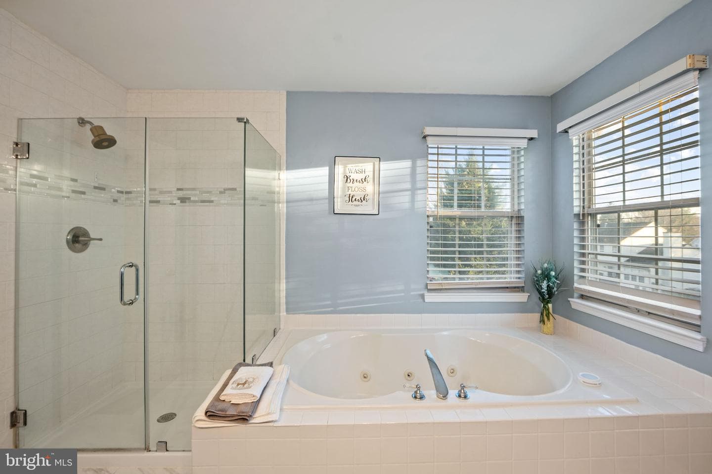 9302 Nancy Street photo 37