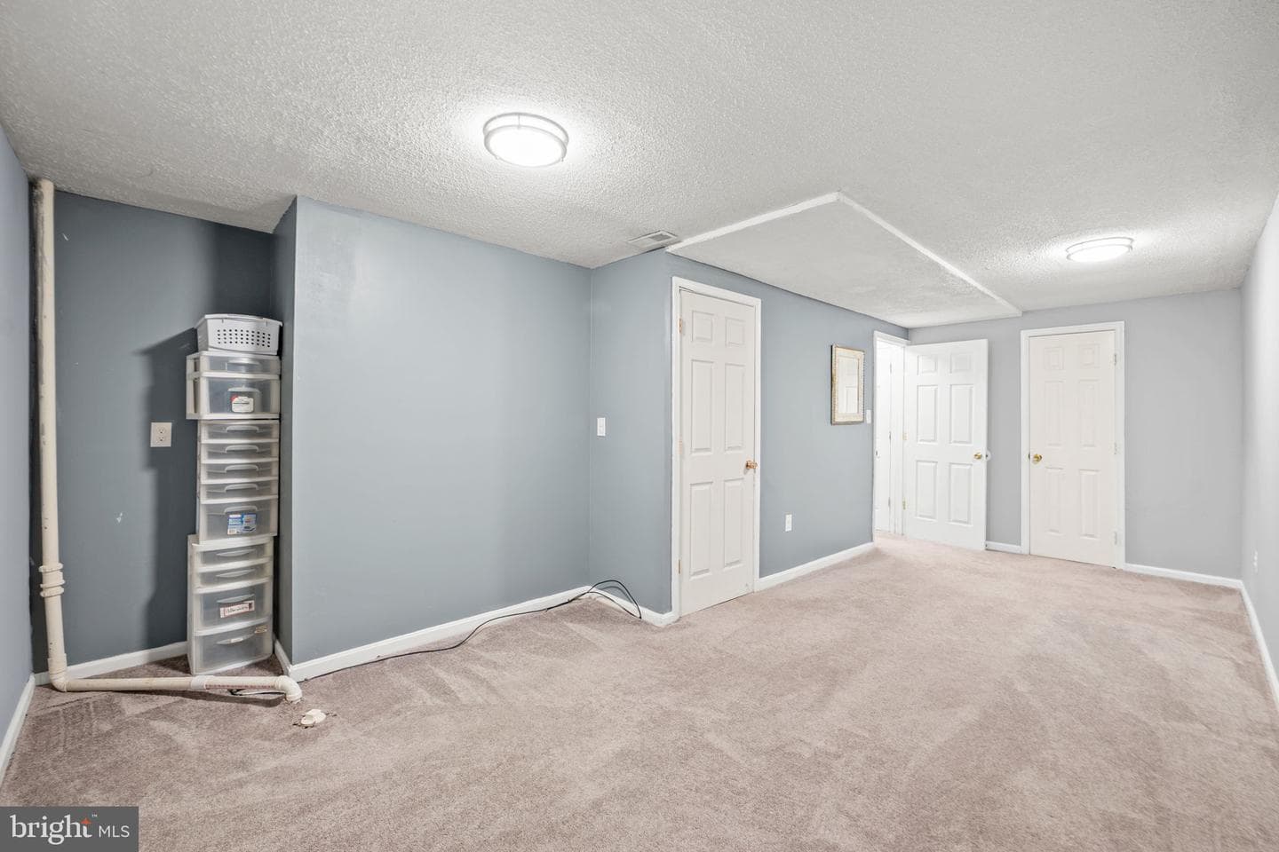 9302 Nancy Street photo 56