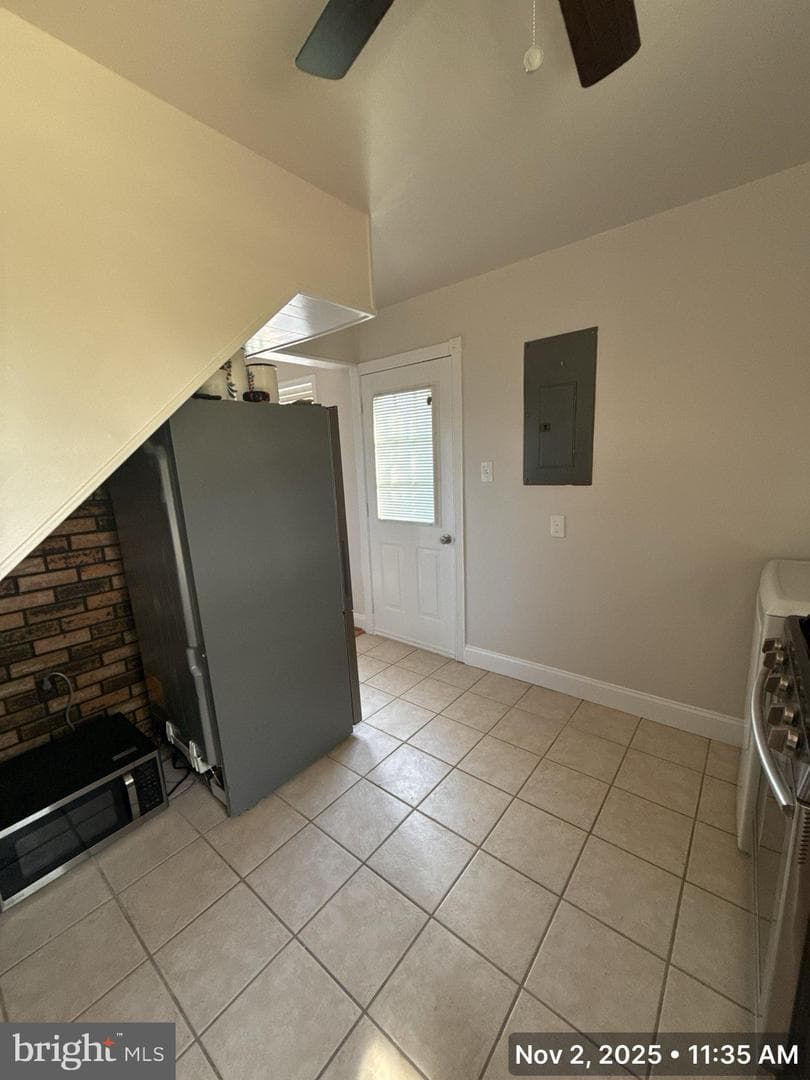 163 Scott Drive photo 2