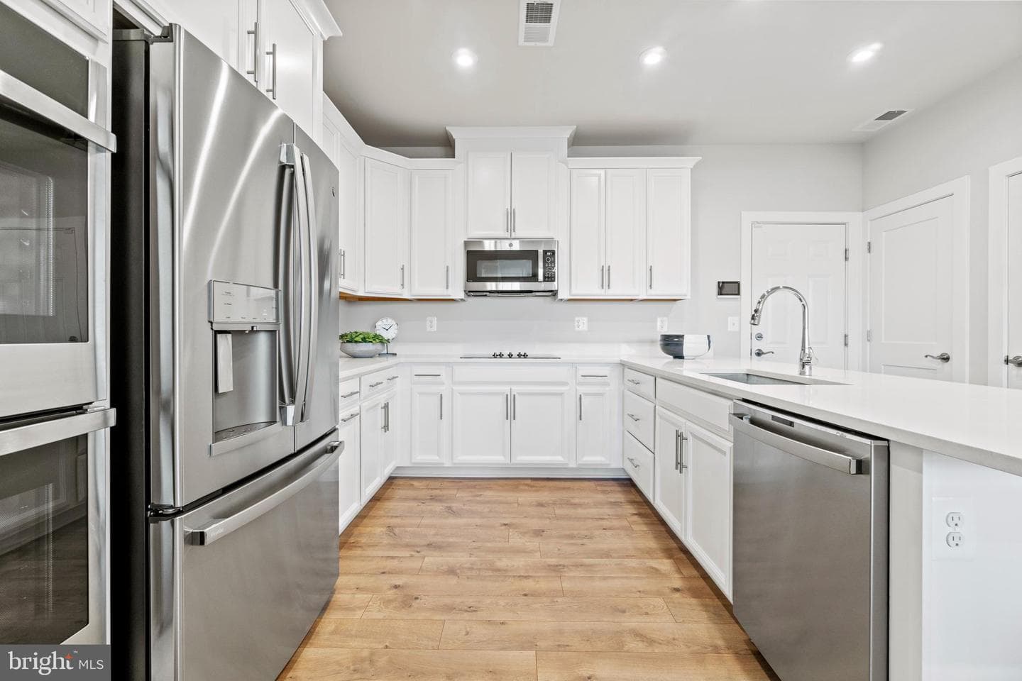 1108a Dabney Drive photo 3