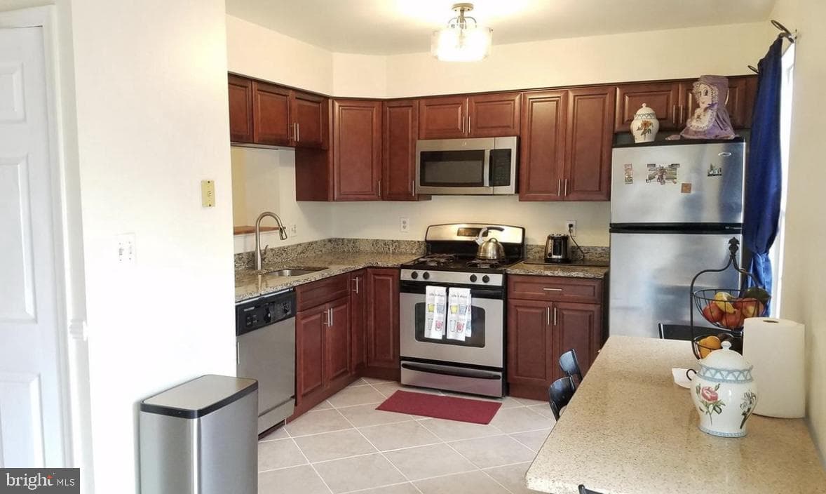 9212 Andrew Drive photo 4
