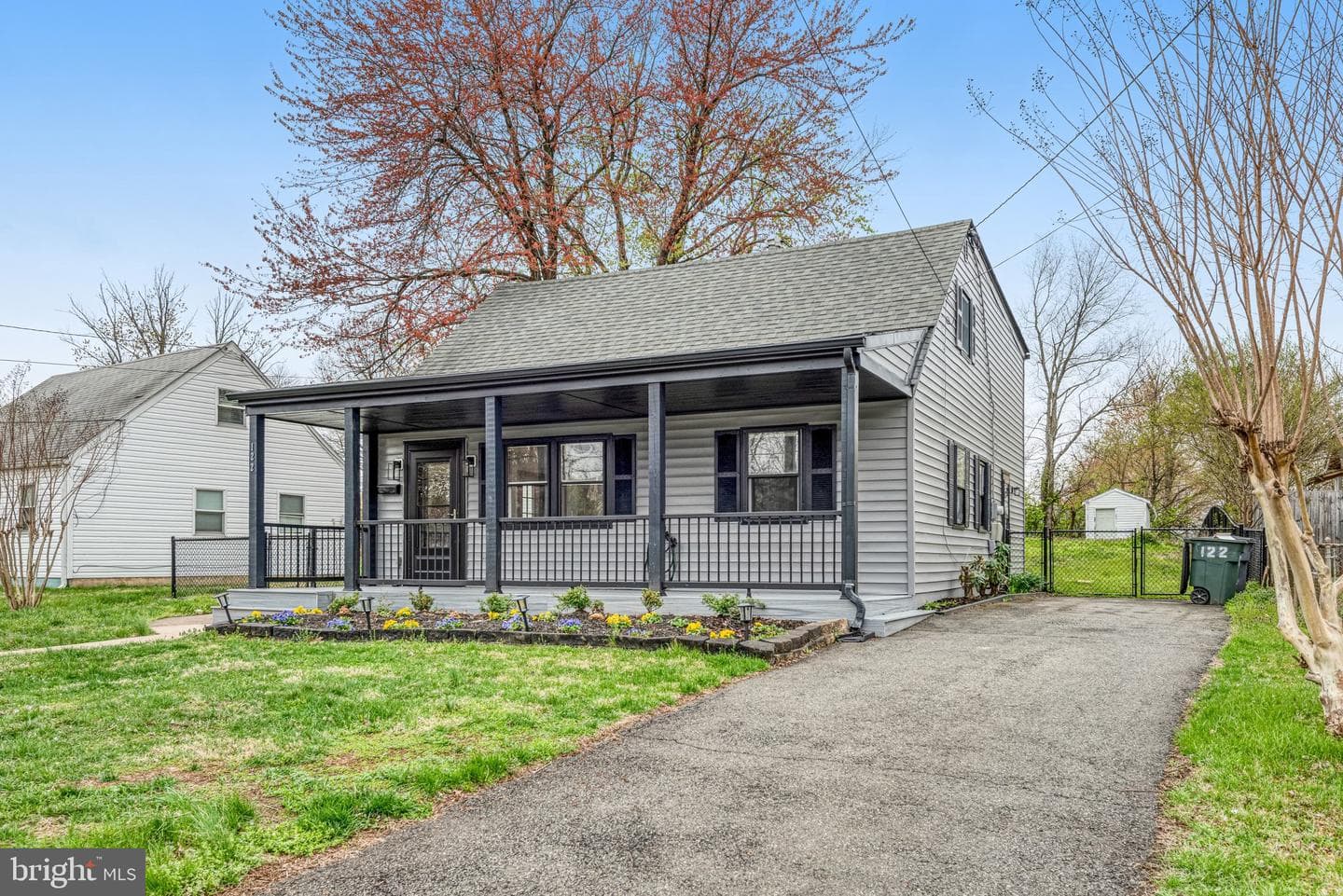 122 Scott Drive photo 4