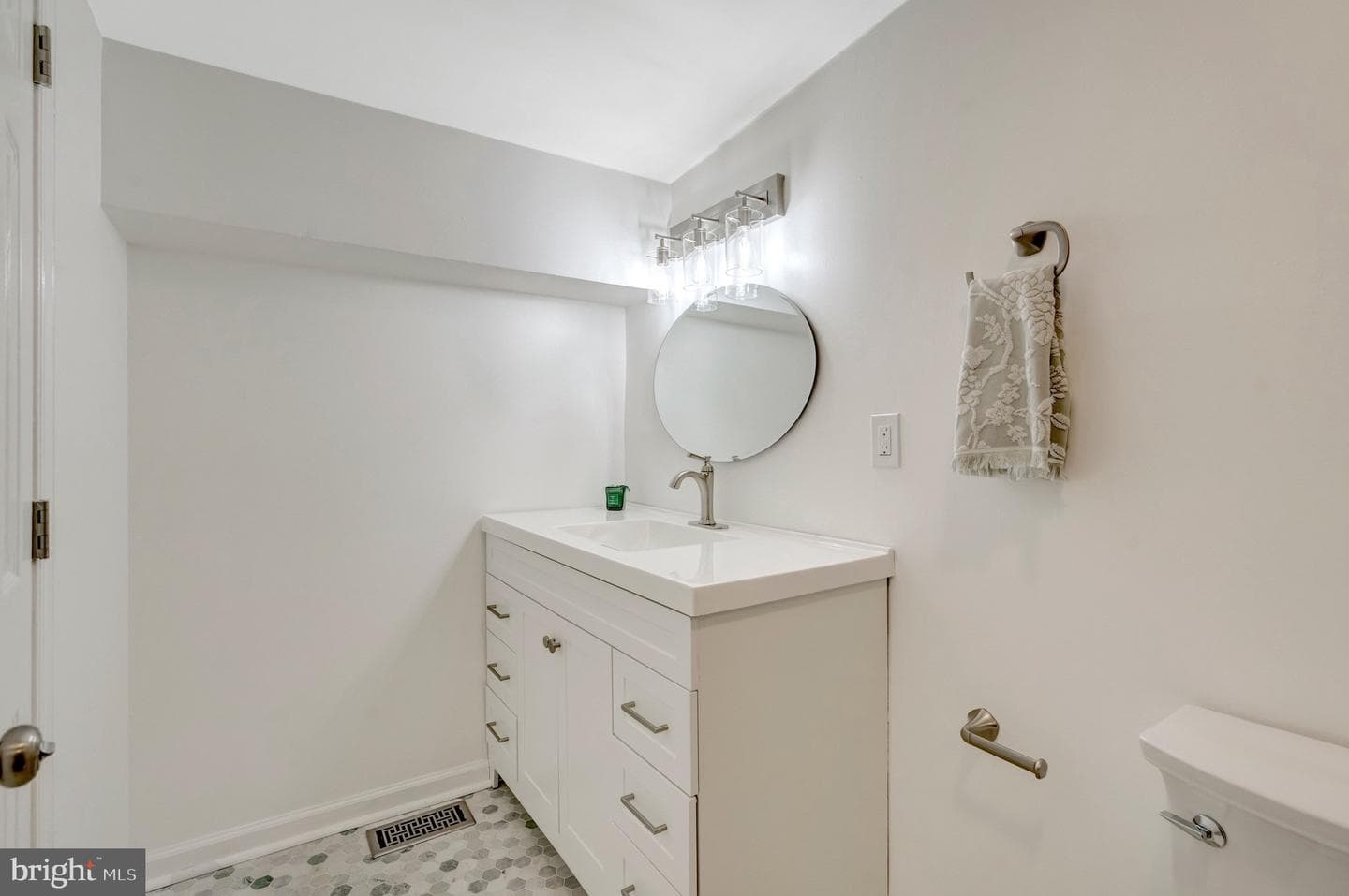 122 Scott Drive photo 42