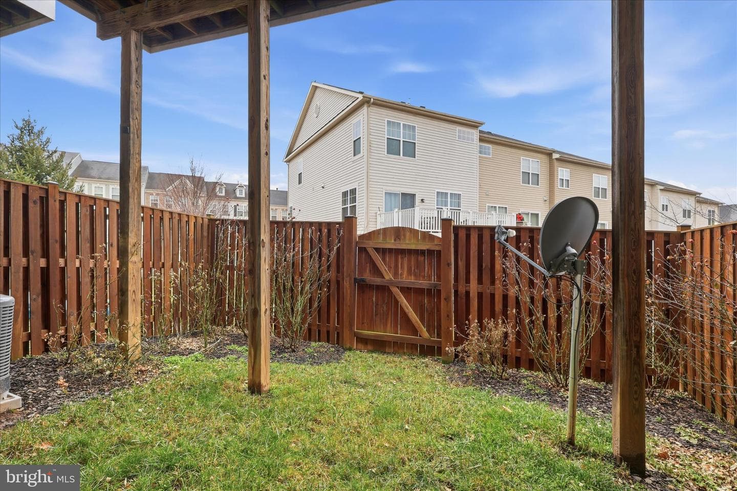 9073 Alexander Way photo 33
