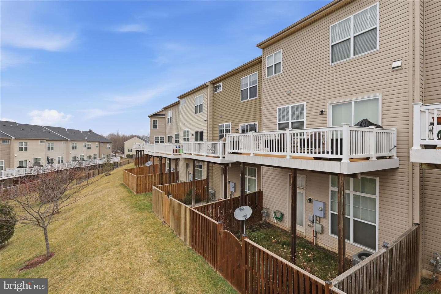 9073 Alexander Way photo 35