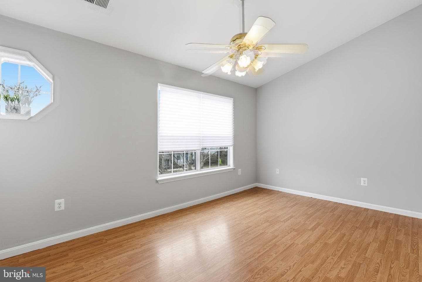 309 Moseby Court photo 9