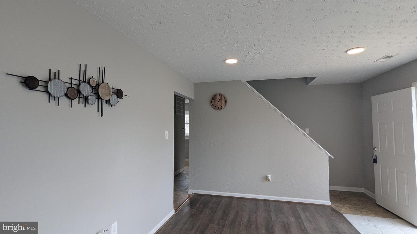 113 Colburn Drive photo 32
