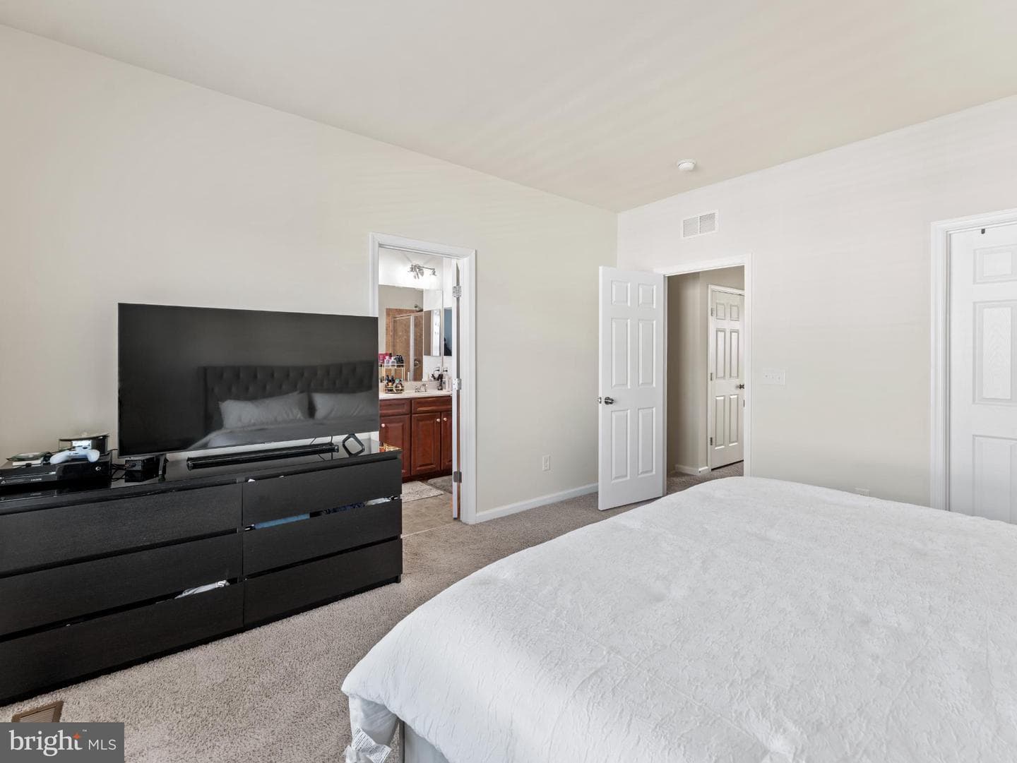 9002 Phita Lane photo 17