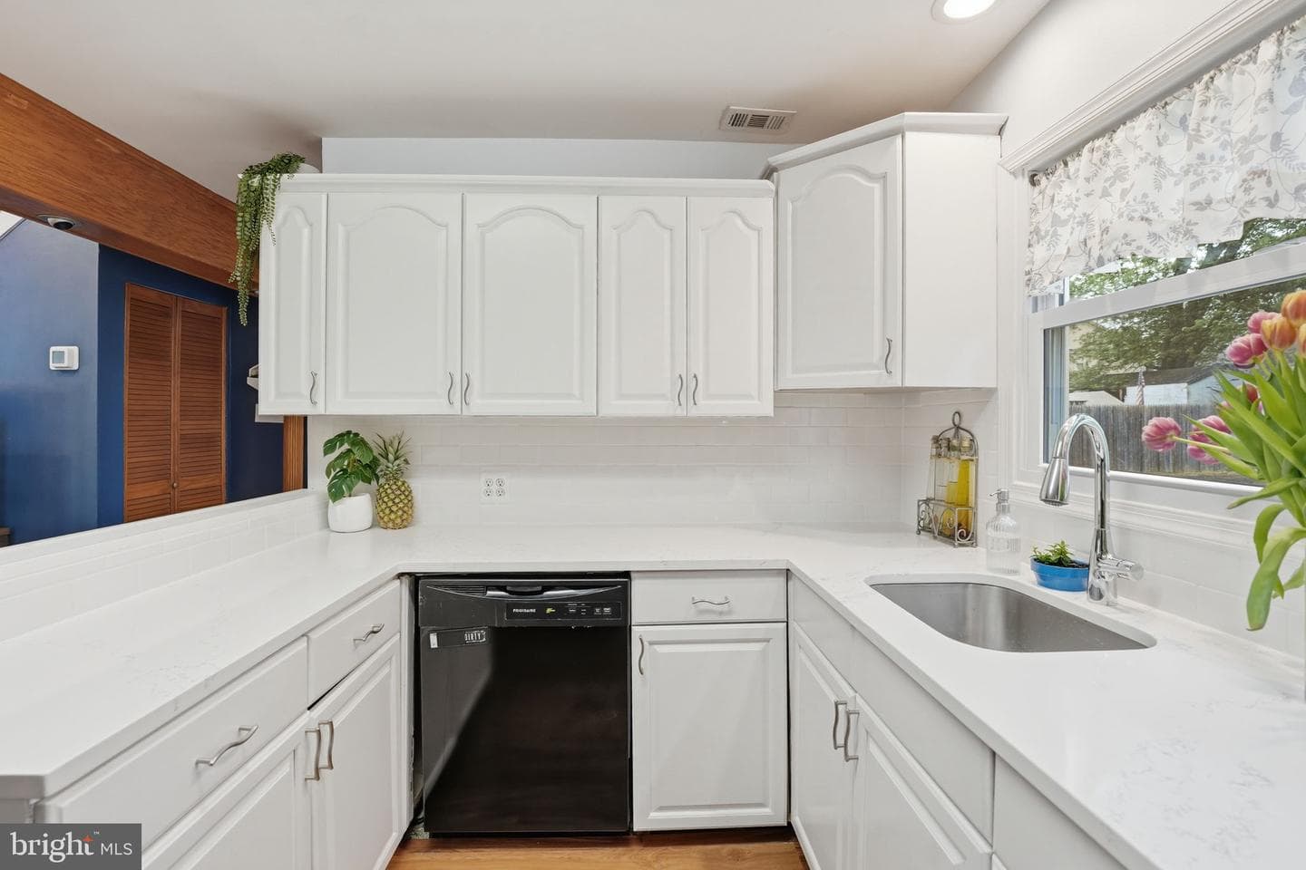 243 Kent Drive photo 11