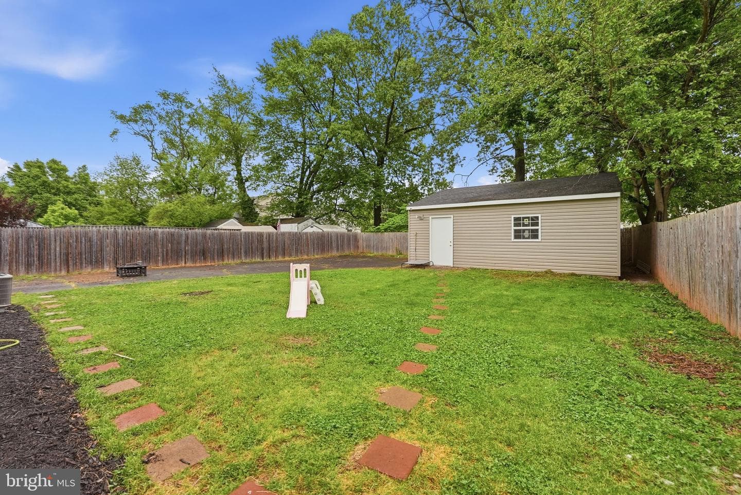 243 Kent Drive photo 18
