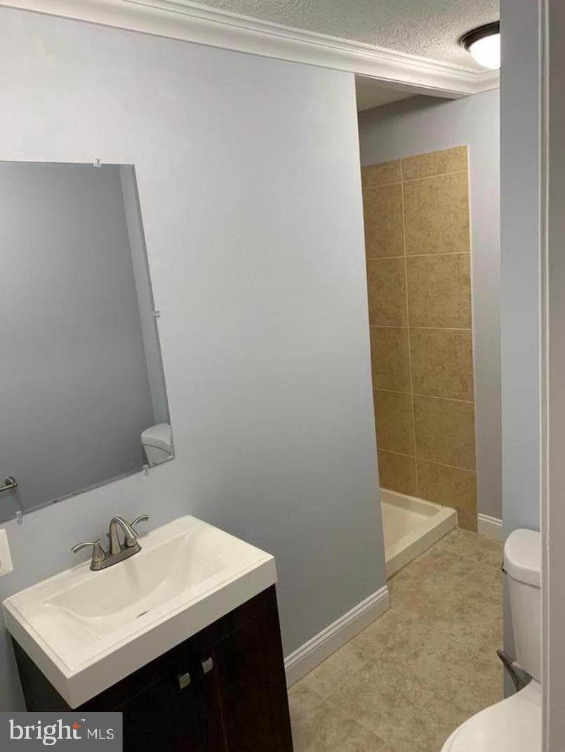 216 Colfax Court photo 19
