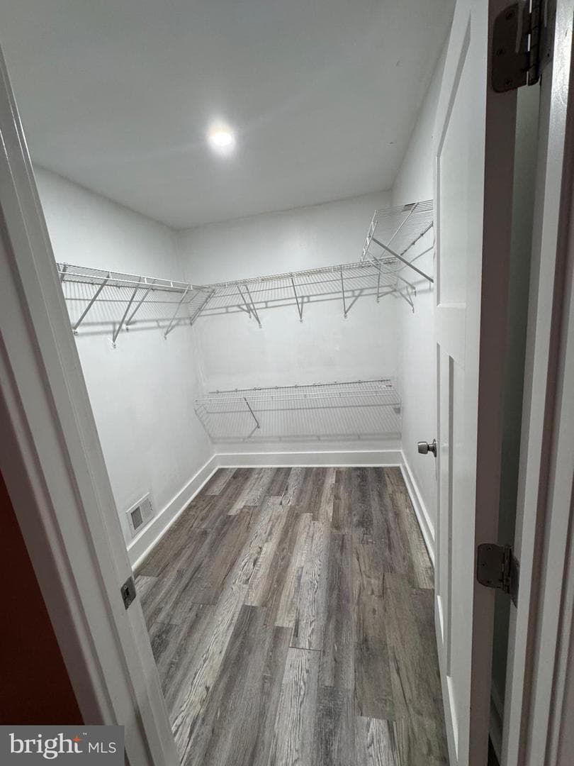 216 Colfax Court photo 27